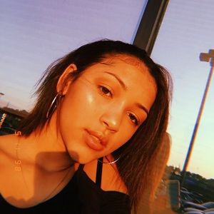 Meet your Posher, Gabriella